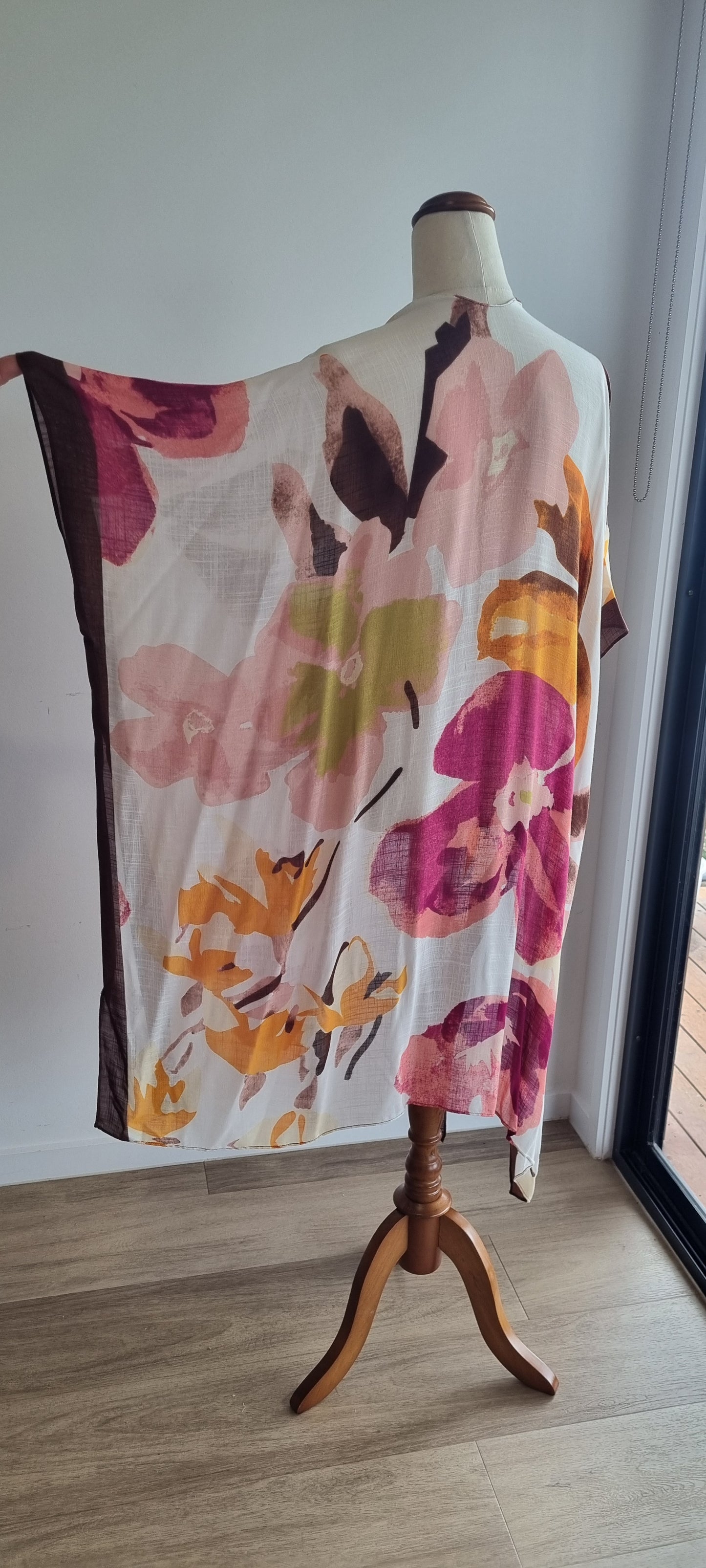 Shrug - Splash of colour - Spring Flowers