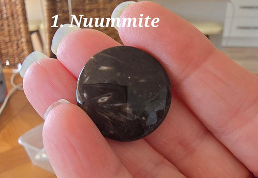 Nuumite