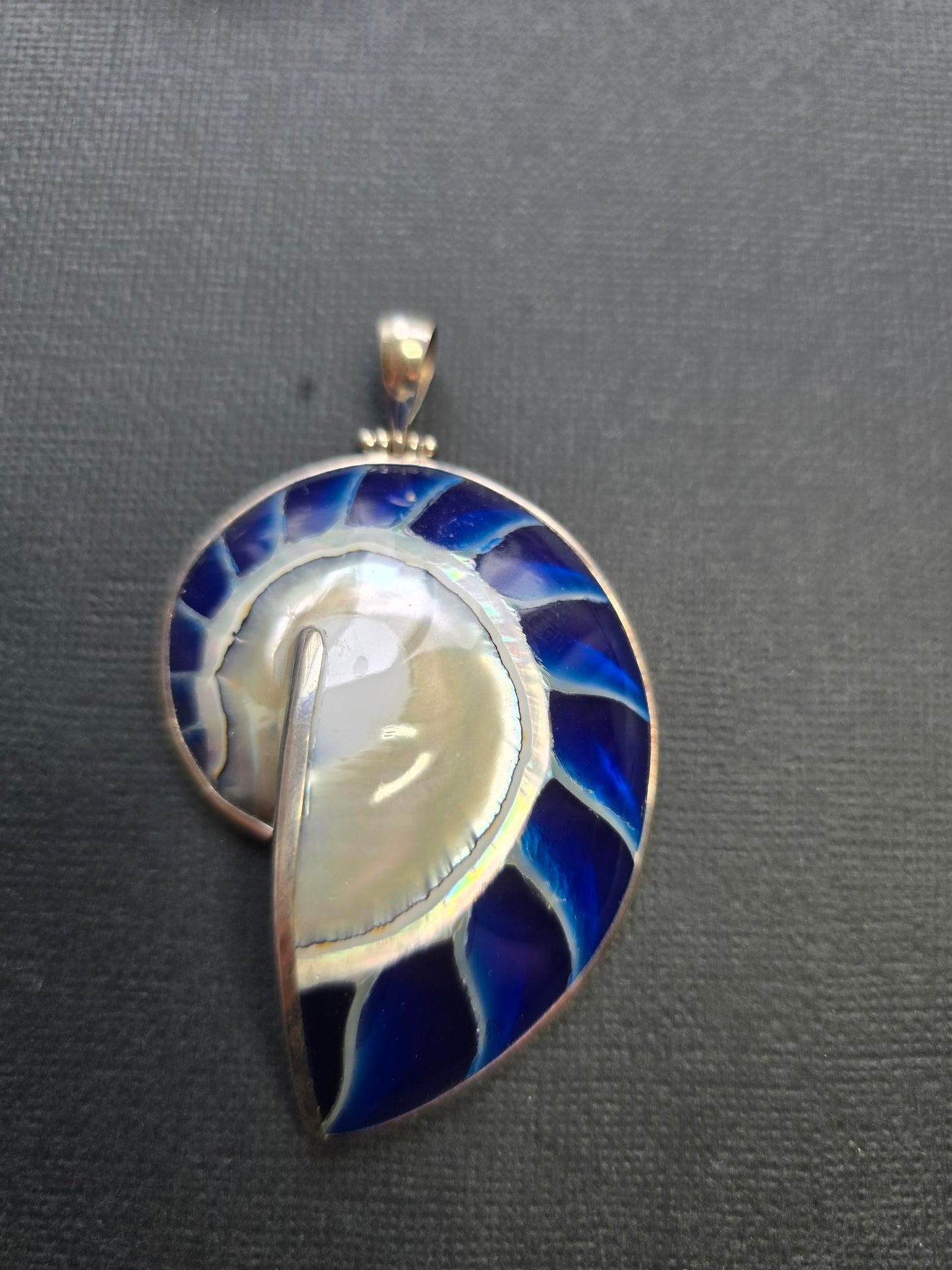 Nautilus shell - Sterling Silver - Blue Resin
