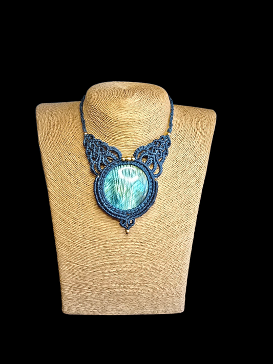 Labradorite - Lace design Pendant
