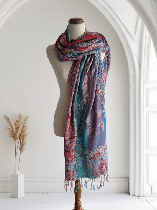 Scarf - Hand Embroidery - Autumn nights