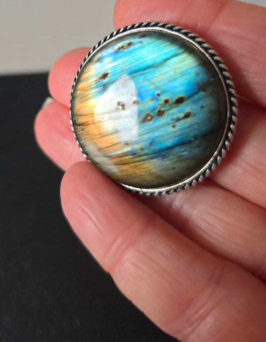 Labradorite Multiflash - Silver Grooved Cabochon